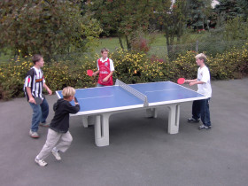 Bàn bóng bàn ngoài trời: Mẹo chọn hàng bền có thể dùng dài lâu Bàn bóng bàn ngoài trời: Mẹo chọn hàng bền có thể dùng dài lâu