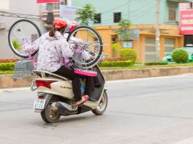 Cách chở xe đạp bằng xe máy dễ dàng nhất hiện nay Cách chở xe đạp bằng xe máy dễ dàng nhất hiện nay