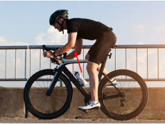 Đạp xe bị đau lưng  – nguyên do và cách khắc phục