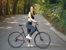 Chia sẻ cách đạp xe giúp chân thon gọn, chắc chắn