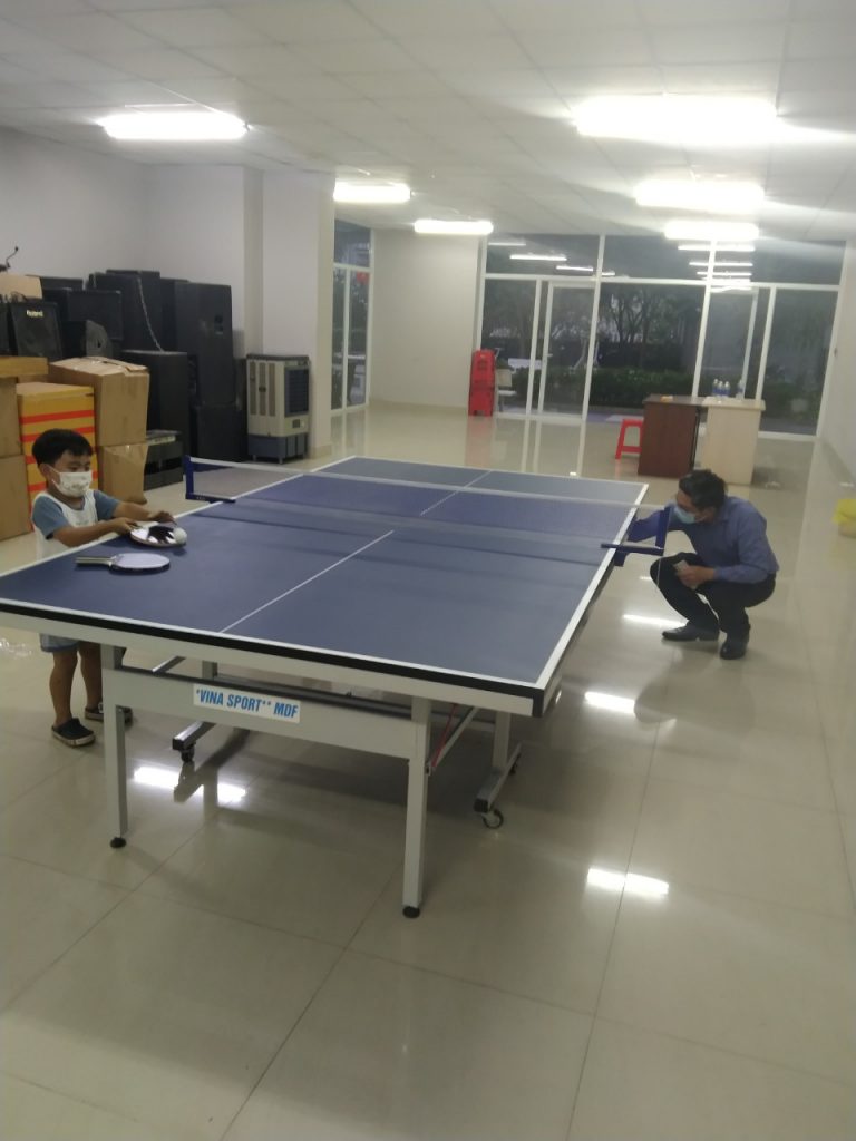 Bàn Vinasport MDF-04 đặt trong phòng sử dụng