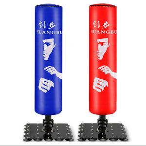 Trụ đấm, đá lò xo Lý Tiểu Long