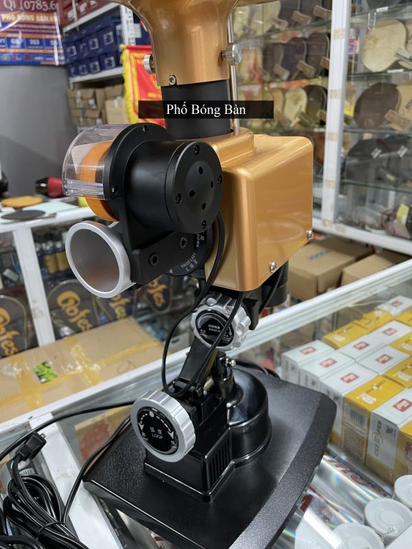 Cận cảnh đầu phát một máy Robo-Pong