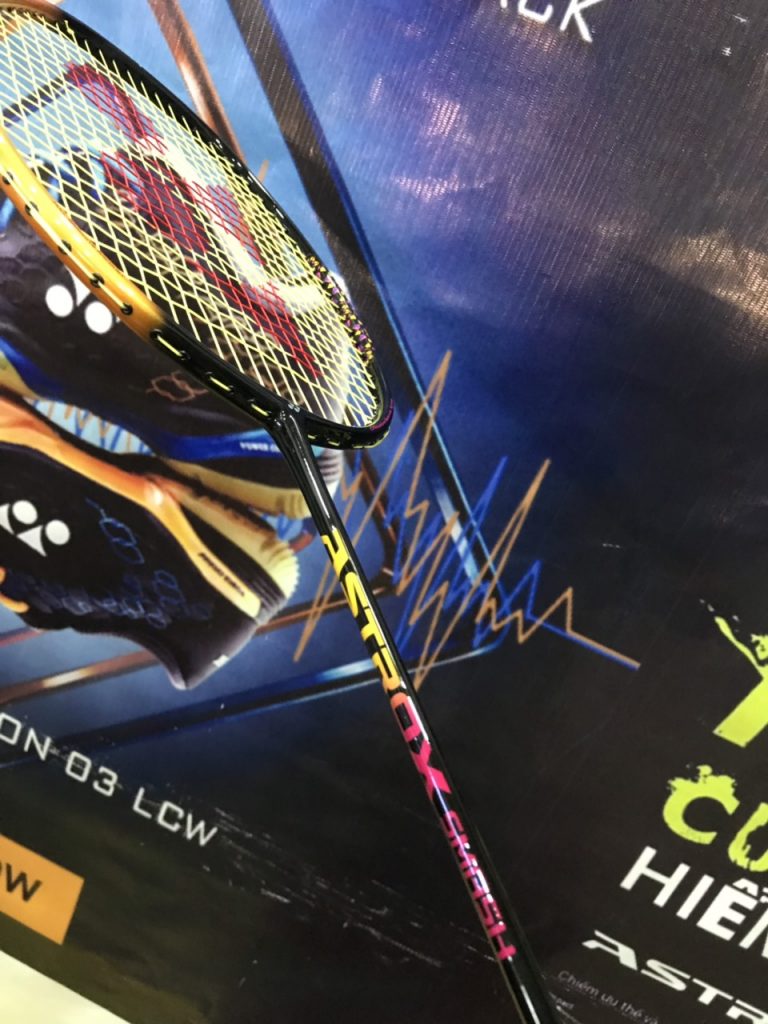 Vợt cầu lông Yonex Astrox Smash thuộc dòng vợt phổ thông