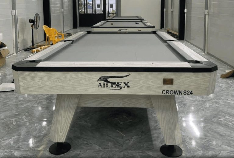 Bàn bida Aileex Crown S24 Luxury phiên bản trắng nhìn từ đầu bàn