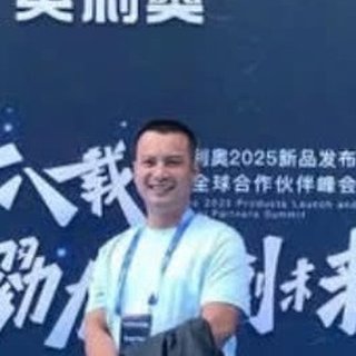 Ảnh tác giả Nguyễn Nam